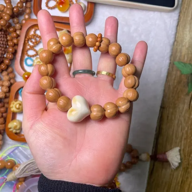 猴头桃核手工精雕原色聚宝盆小尺寸肌肉感受手串