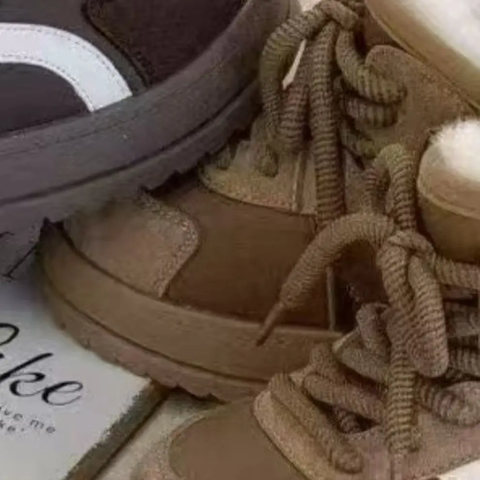 3078冬季新款儿童加绒防滑皮毛一体男女同款雪地靴