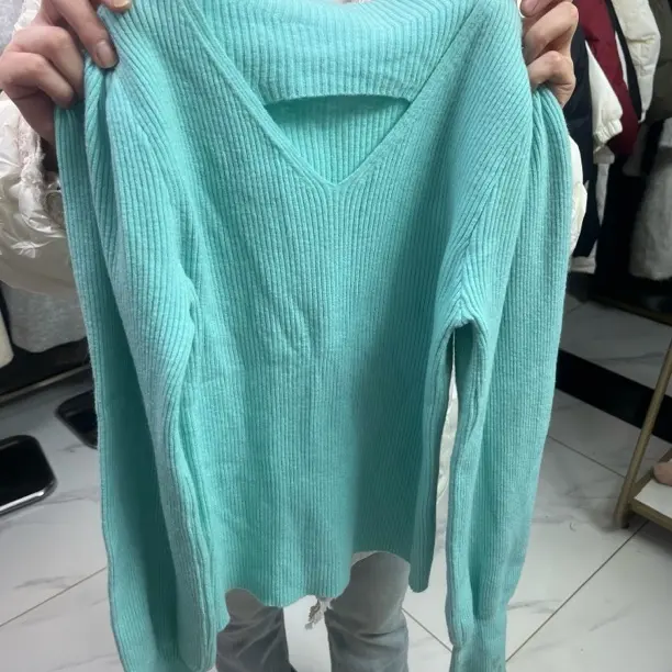2025新款毛衣（非图片款偶有微瑕）介意勿拍（叫到名字去拍）