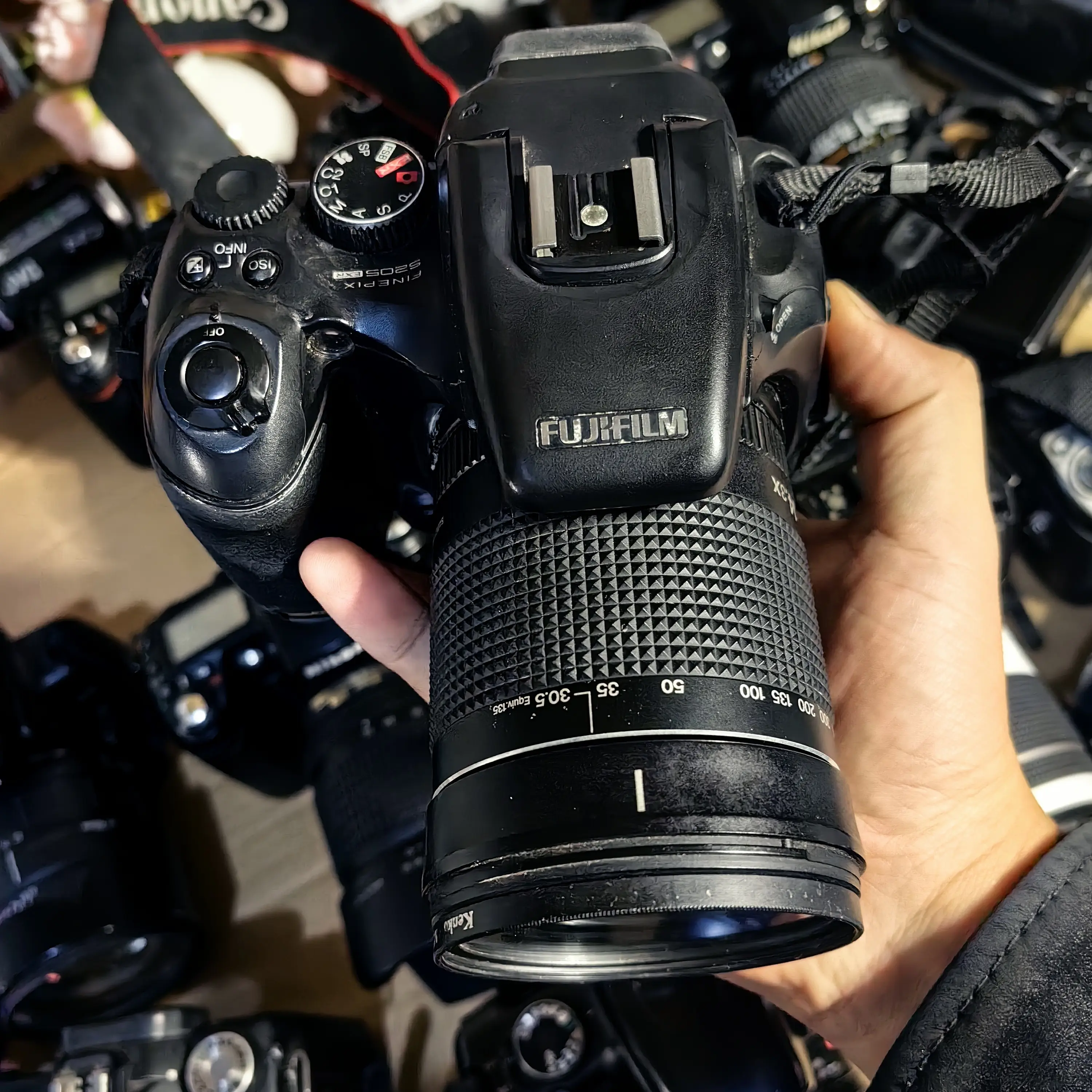 9新 Fujifilm/富士 富士s205小长焦相机，功能全好，品相如图配件齐