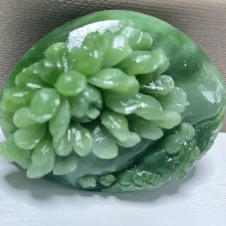 手工精雕和田玉山水吊坠精美珠宝饰品男女款