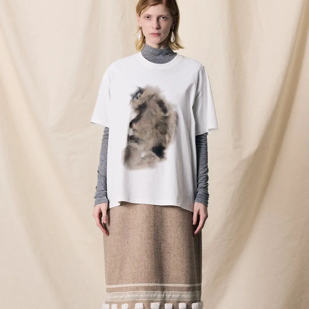 有尾主题猫印花宽松短袖T恤女冬季新款简约百搭上衣