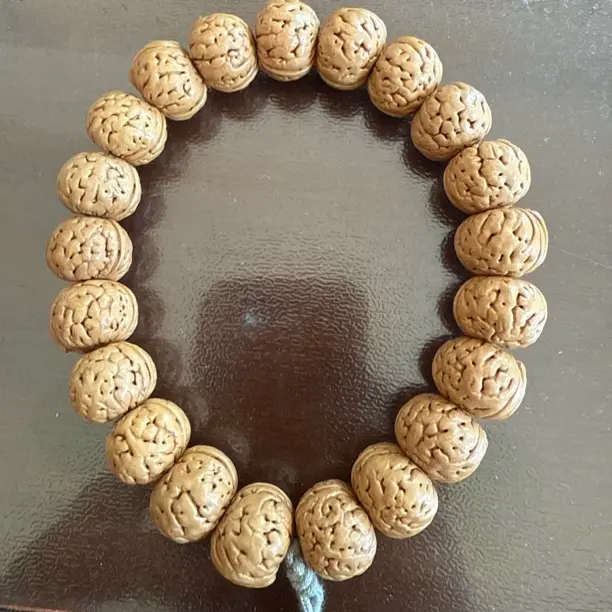 纽扣桃核手持尺寸14-16mm左右随机发货干透有裂正常