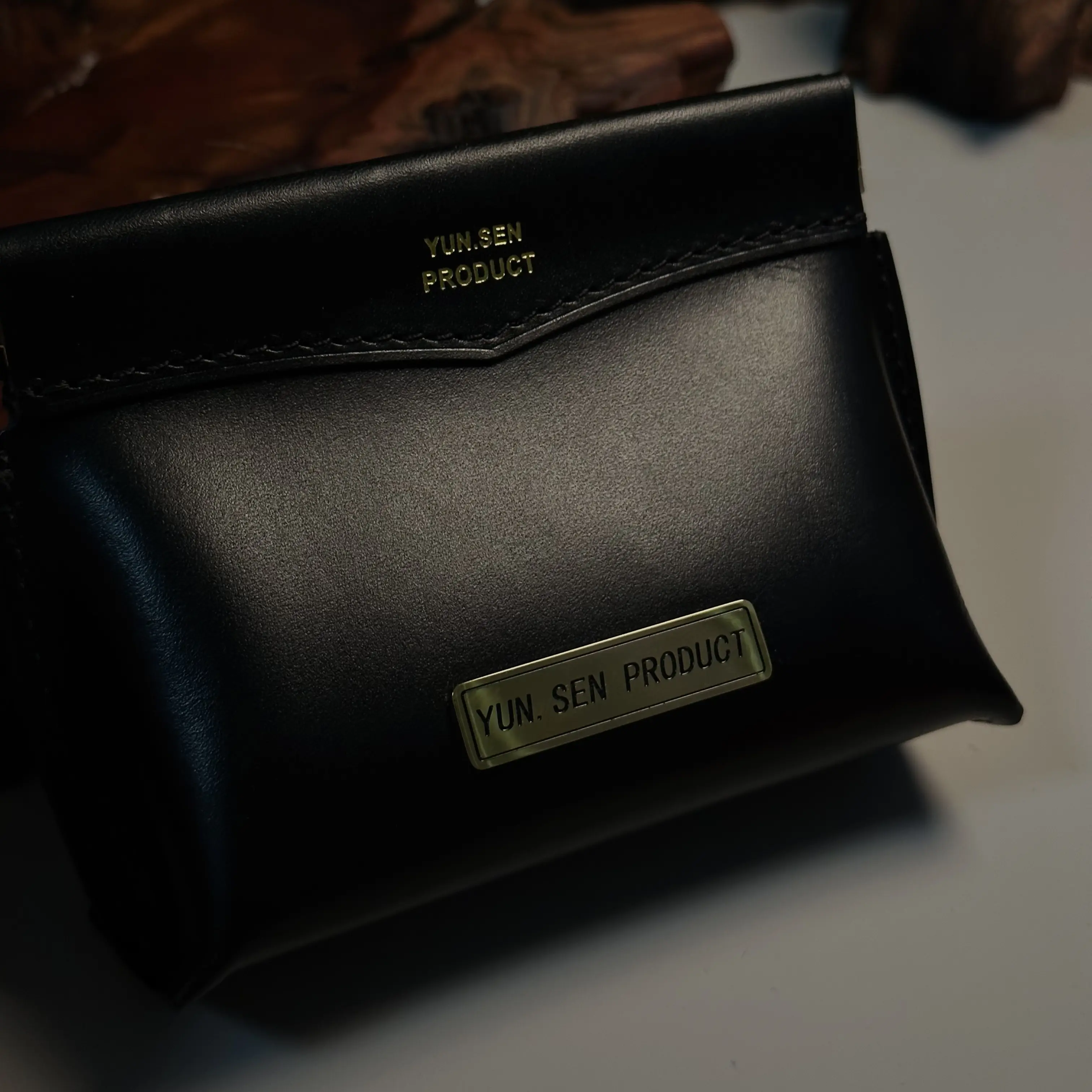 《黑元素》黑金1.0版本：牛皮手工时尚休闲个性潮流多用文玩包