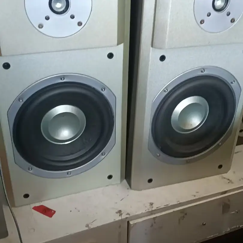 这个奇声8寸书架箱，运费到付