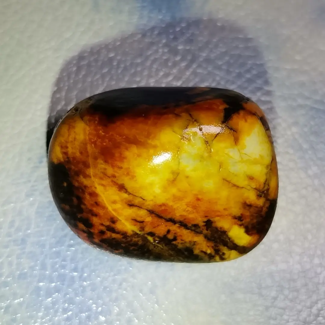 花虫珀无事牌吊坠毛衣链