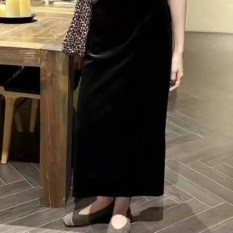 9029黑色金丝绒半身裙