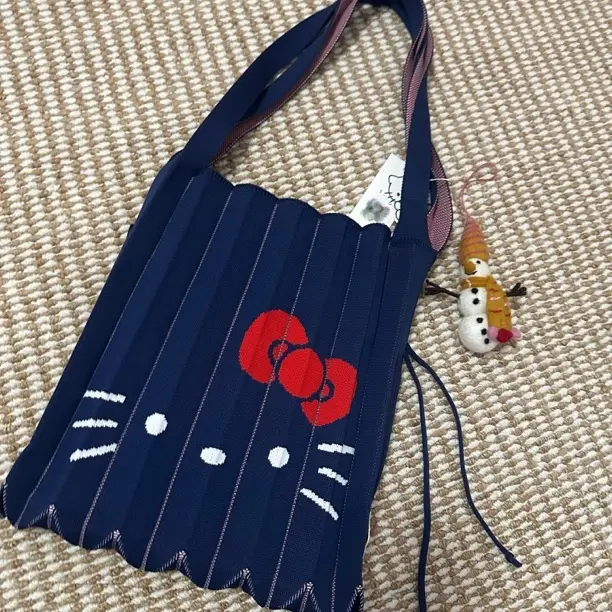 针织材质可收纳轻便单肩小包