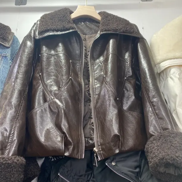 鹅绒内胆黑色真皮皮衣女短款毛领拉链皮夹克高级感外套