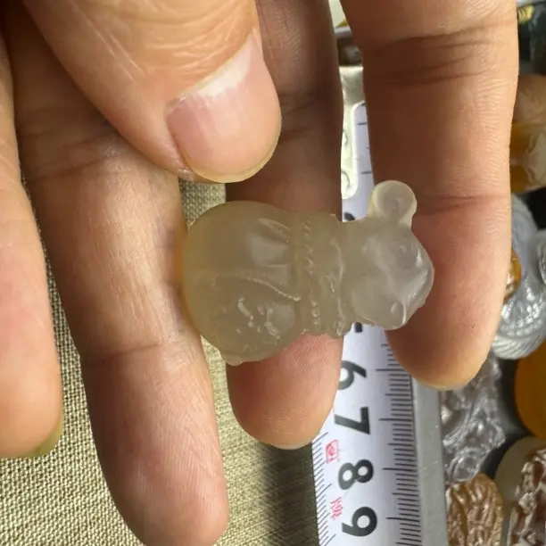 天然玛瑙玉髓小老鼠挂件摆件鼠来宝
