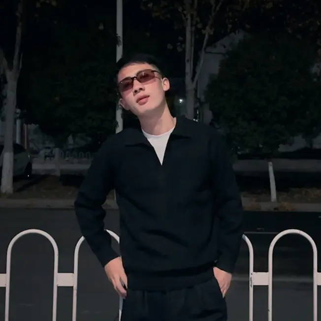 yk男士假两件针织衫秋冬保暖V领翻领精纺宽松百搭休闲打底毛衣