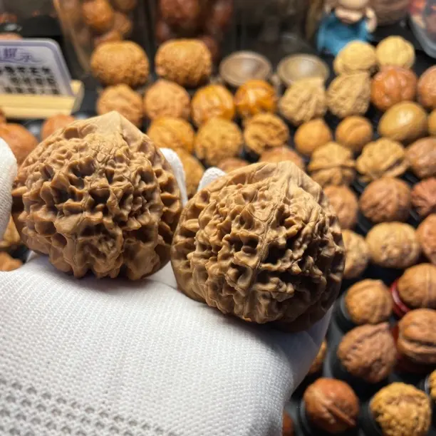 文玩核桃四座楼狮子头官帽麒麟纹手捻盘玩手把件男士把玩