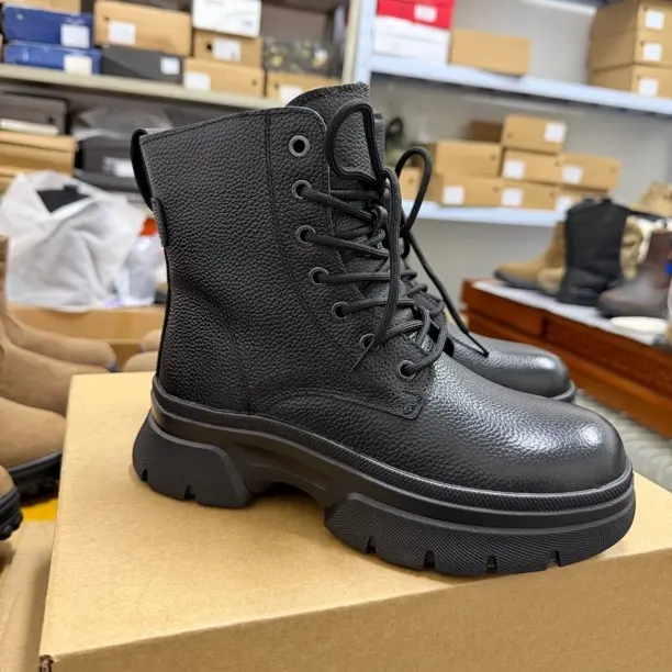 女款牛皮马丁靴鞋带款83892#