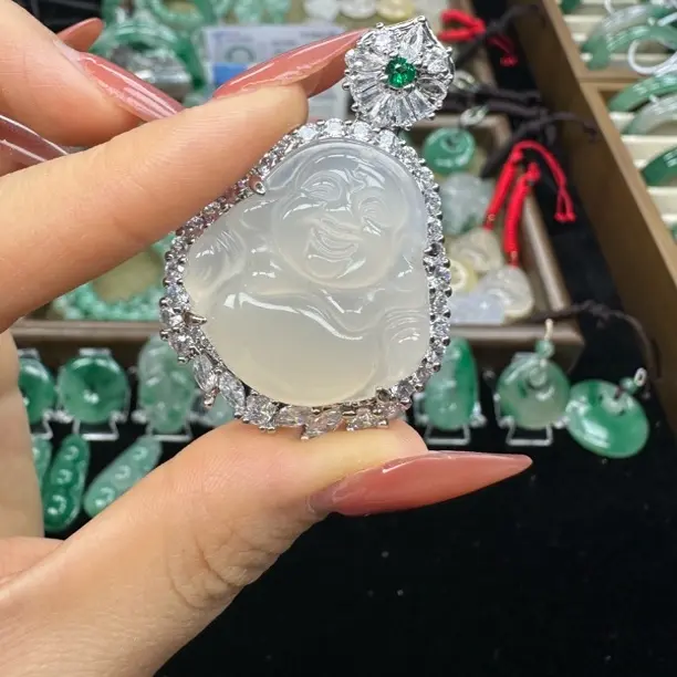 轻奢时尚镶嵌豪华吊坠毛衣链搭配多样性发货发其一