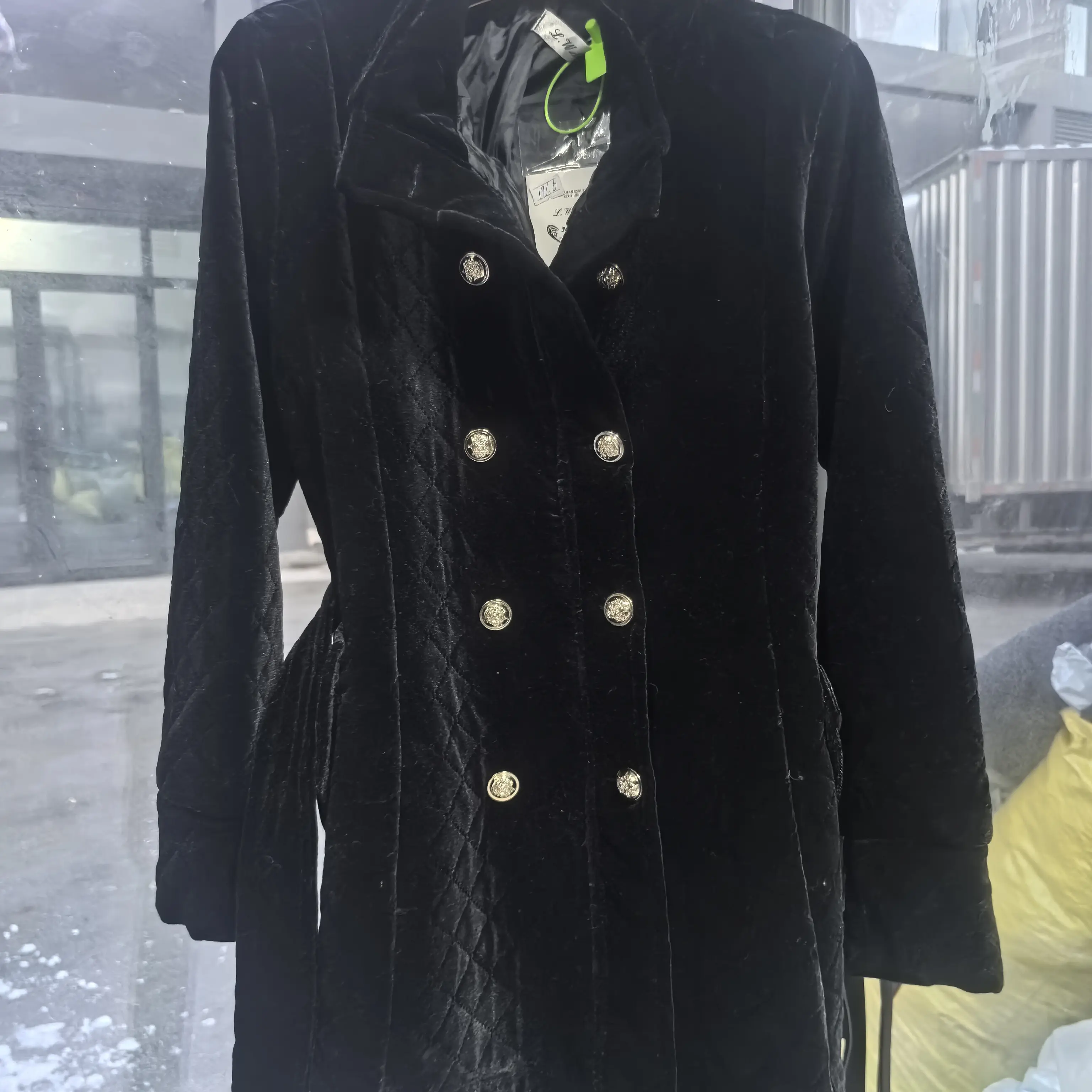 女士秋冬新款时尚收腰显瘦黑色金丝绒棉服外套