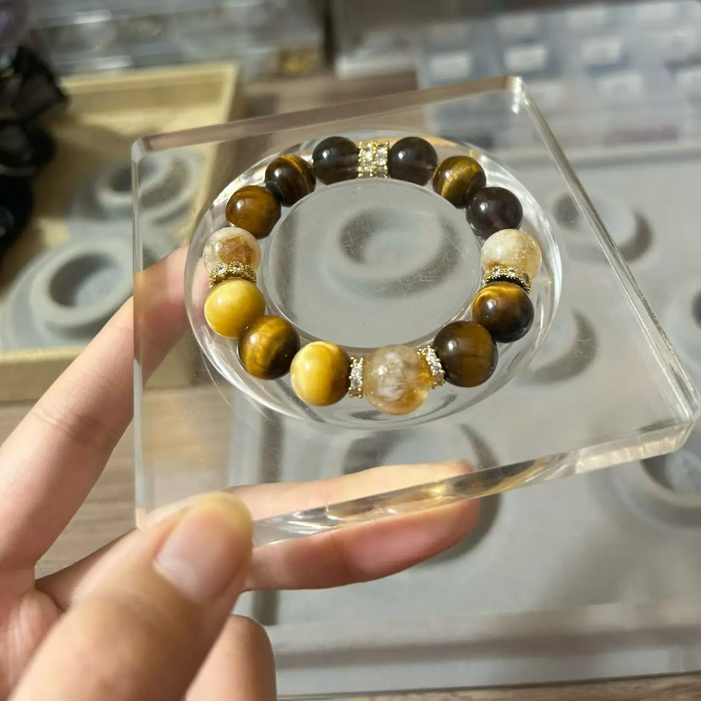 合金水晶手链 纯天然虎眼石适合男女佩戴多样款式发货