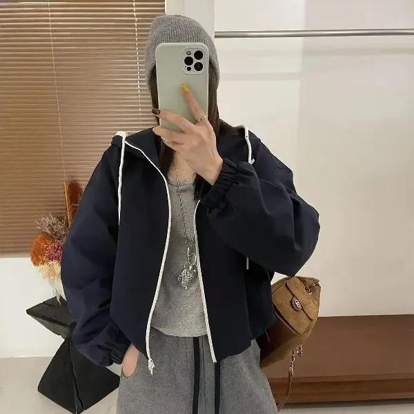 梦小小女装韩系拼接撞色连帽冲锋衣女2025秋季款显瘦夹克短款外套