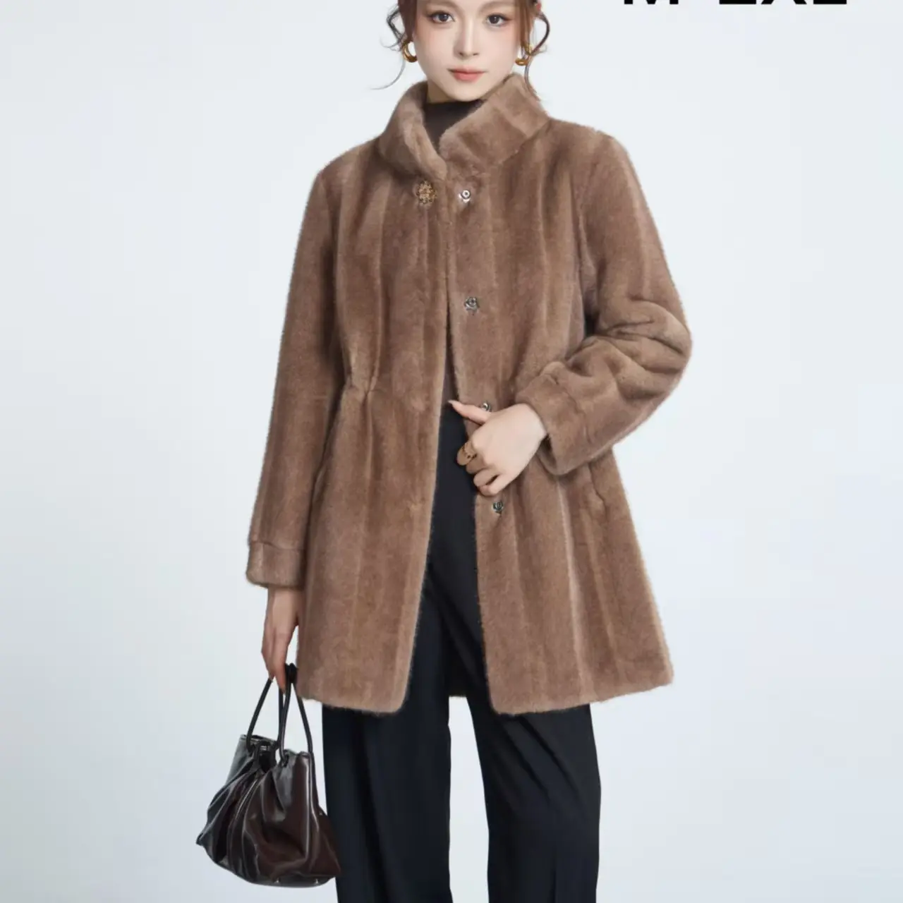 2025新款妈妈装仿貂绒高档中老年女装加厚冬装外套中长款皮毛一体