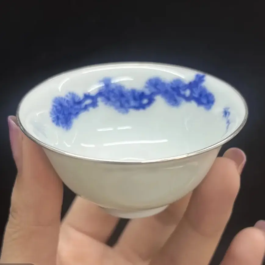 柴窑松树诗文若深撇口薄胎主人杯45毫升