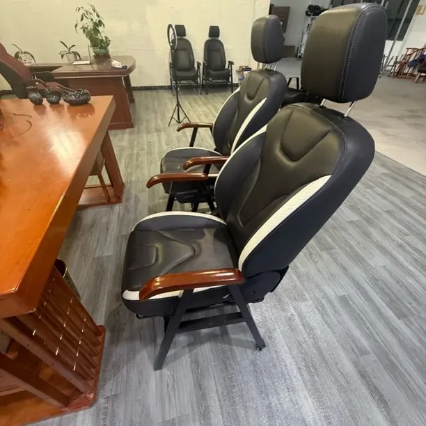 黑色加白色装饰条原车真皮座椅改装休闲座椅，喝茶办公聊天，手调