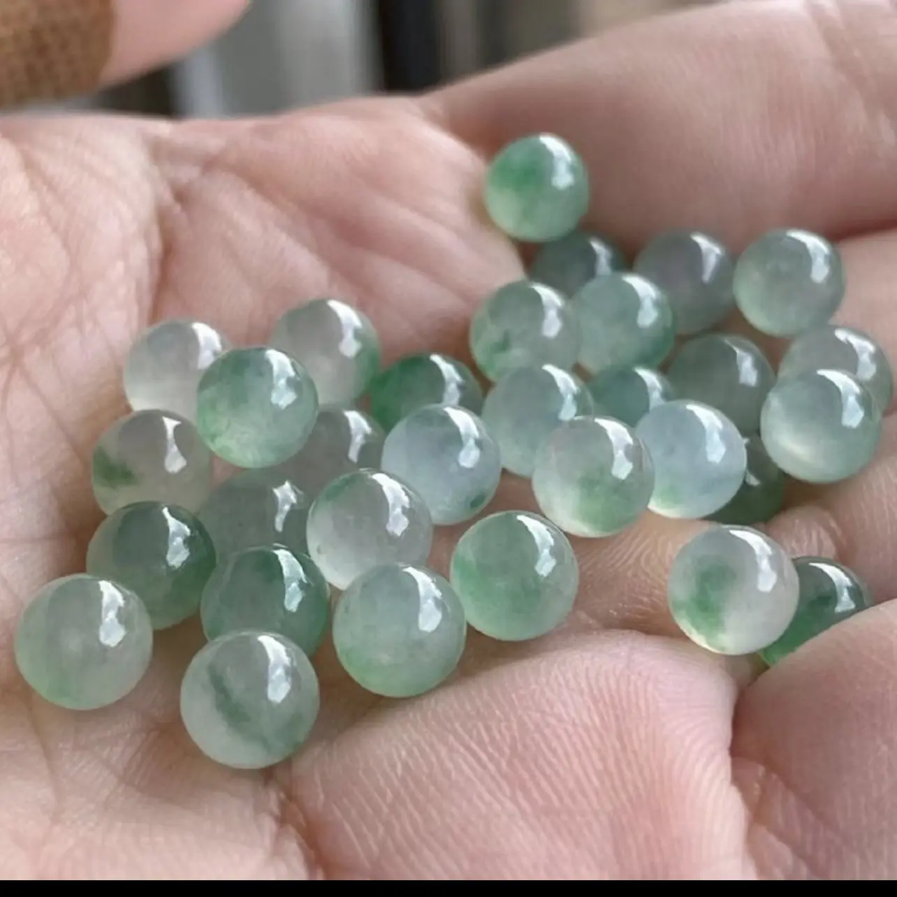 卡6mm飘兰花珠子冰透散珠