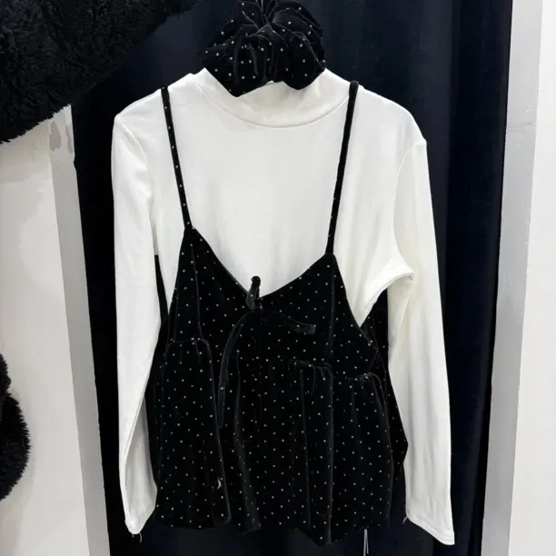 秋冬复古气质波点丝绒吊带打底衫套装