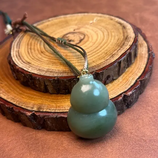 玉佳洋和田玉碧玉葫芦时尚女款精美