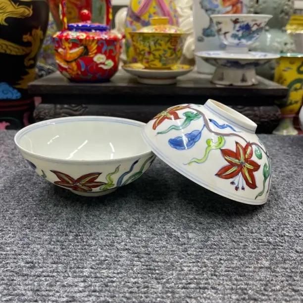 手绘姹紫秋葵花赏碗摆件