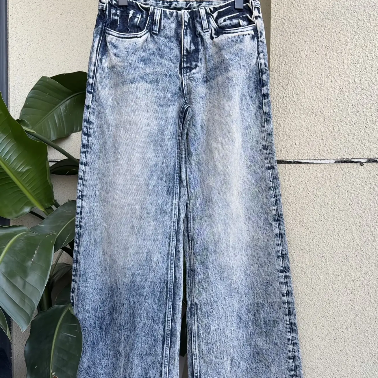 扣号直播链接春季新款欧若风休闲铆钉装饰牛仔长裤