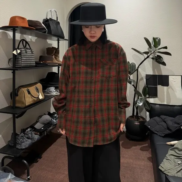美拉德初剪磨毛感格子衬衫女秋冬慵懒宽松复古文艺长袖休闲时尚