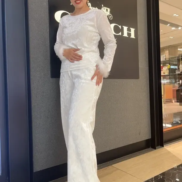 女士秋冬休闲百搭刻花垂感柔软丝绒直筒长裤