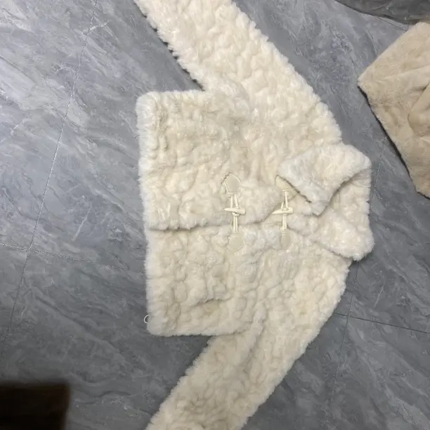 小香风短外套女秋冬加厚保暖羊羔毛时尚百搭毛毛上衣外穿