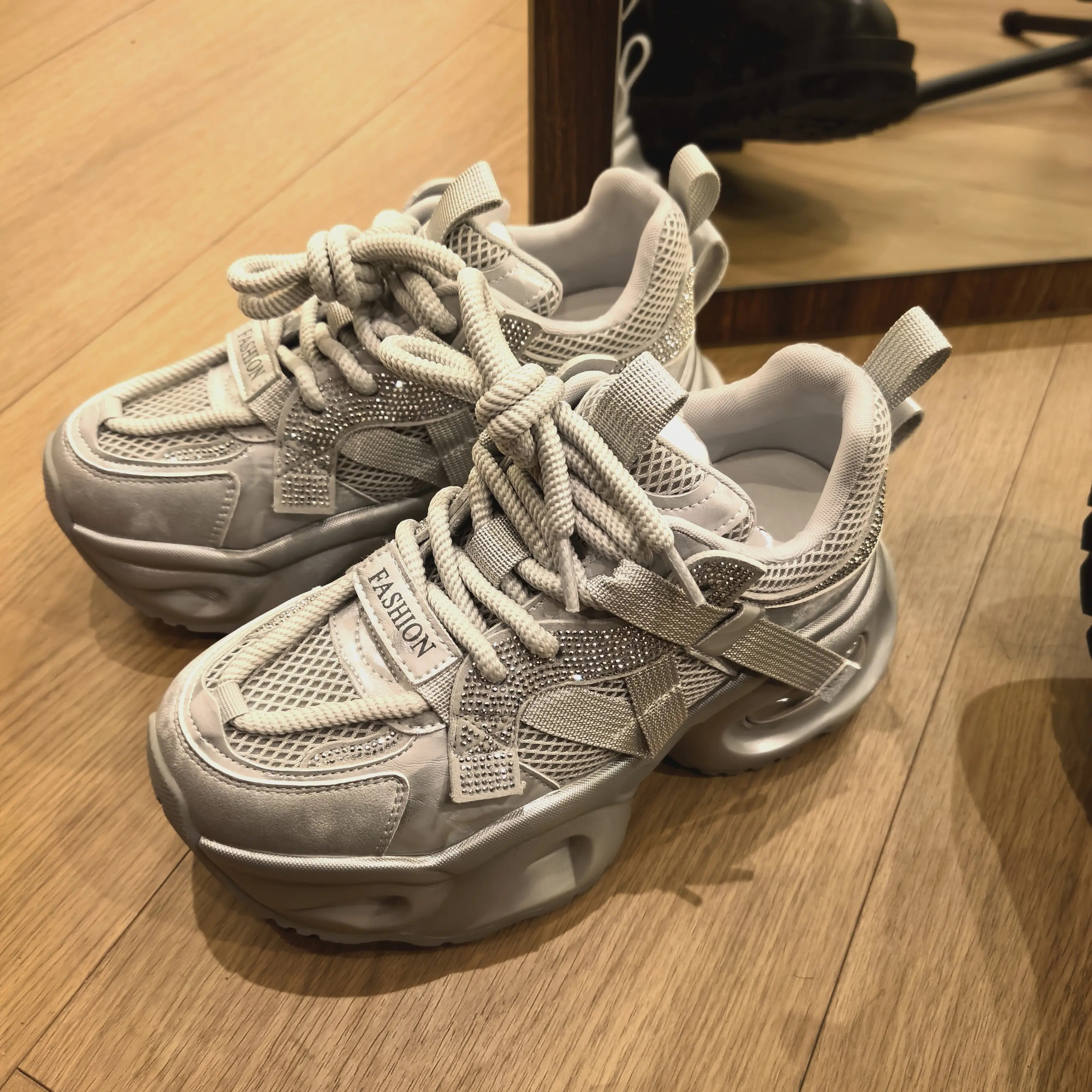 增高厚底老爹鞋女夏季新款水钻百搭透气休闲运动单鞋子