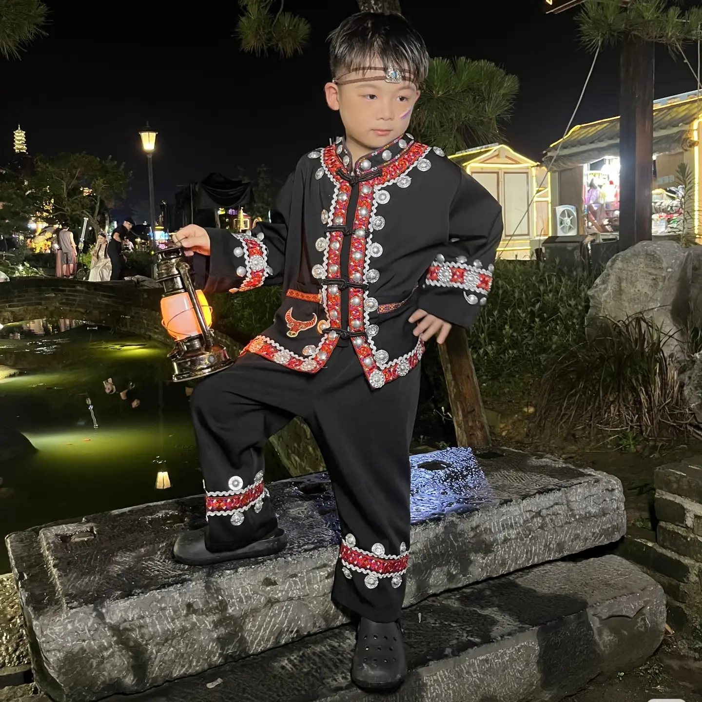 新款男童少数民族服装旅拍演出服套装