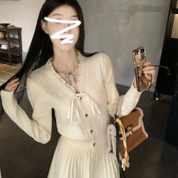 大码胖MM春秋韩系高级感针织上衣搭短裙套装减龄显瘦针织两件套