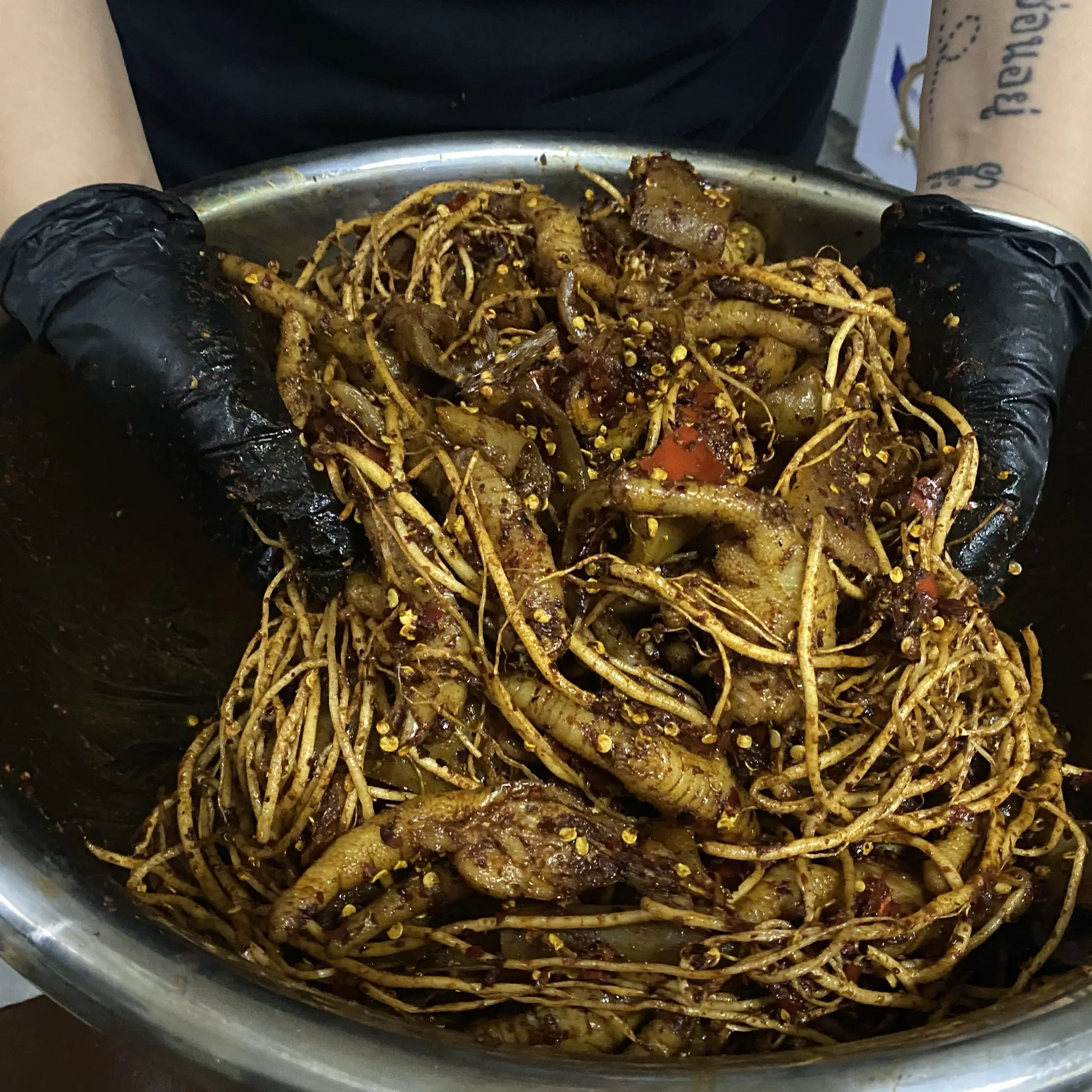 0807纯手工佤味鸡脚苤菜根牛皮
