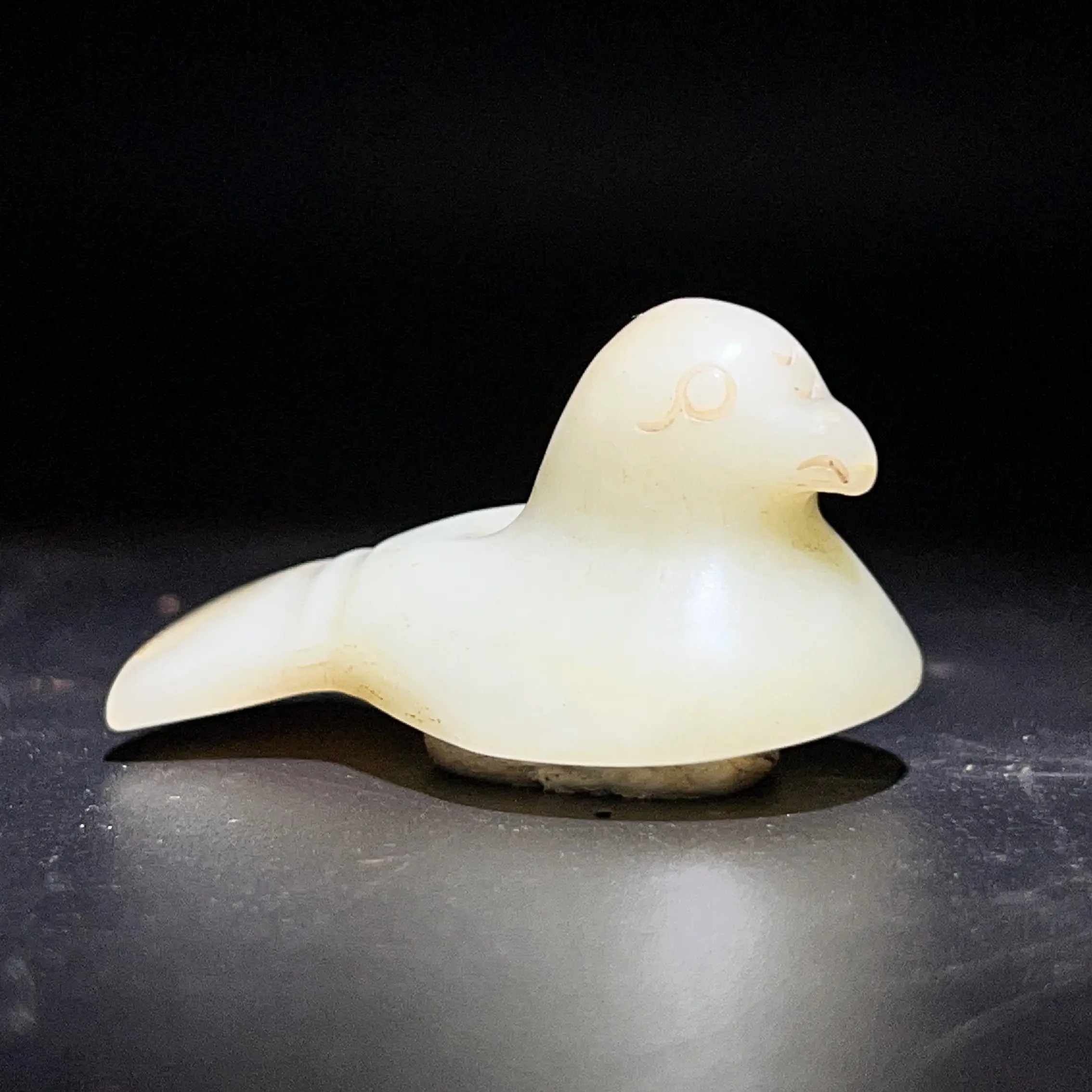 手工雕刻天然和田玉鸟挂件