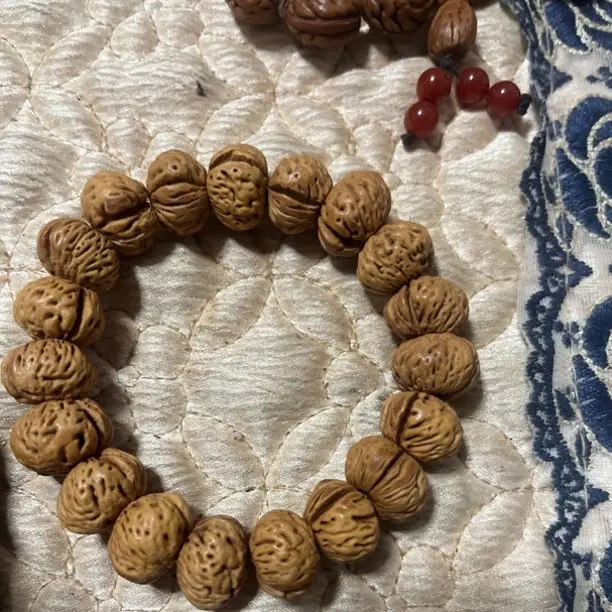 盘桃核做的手串19颗