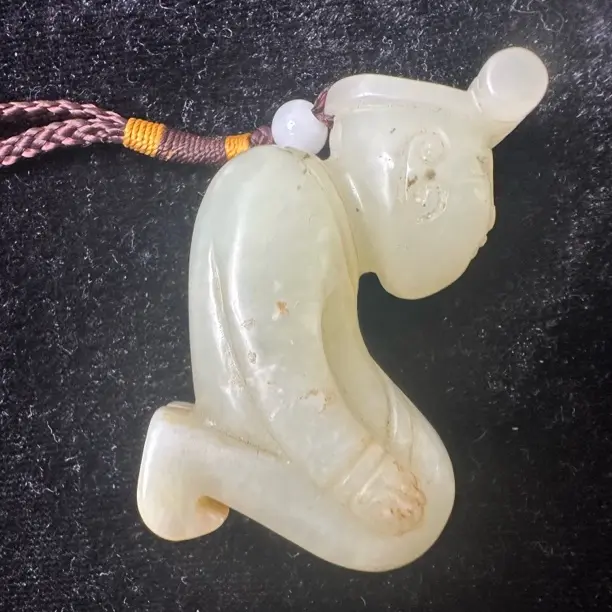 贵人手把件精美独特值得拥有