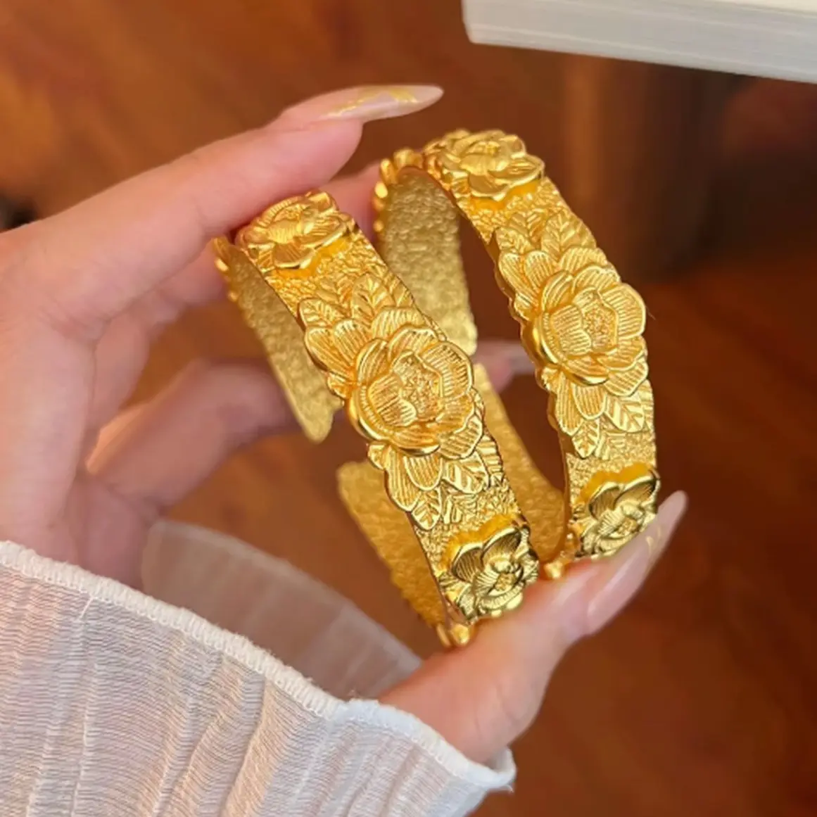 铜合金手镯 手工富贵牡丹花金色民族风经典可调节