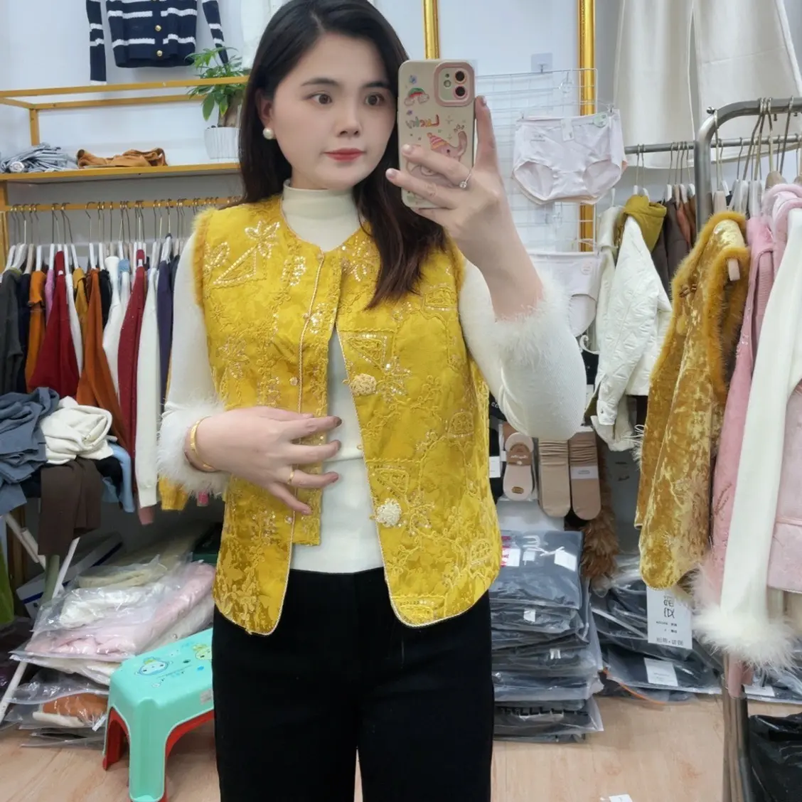 新中式国风夹棉马甲女秋冬季提花盘扣拼接外穿（69178）