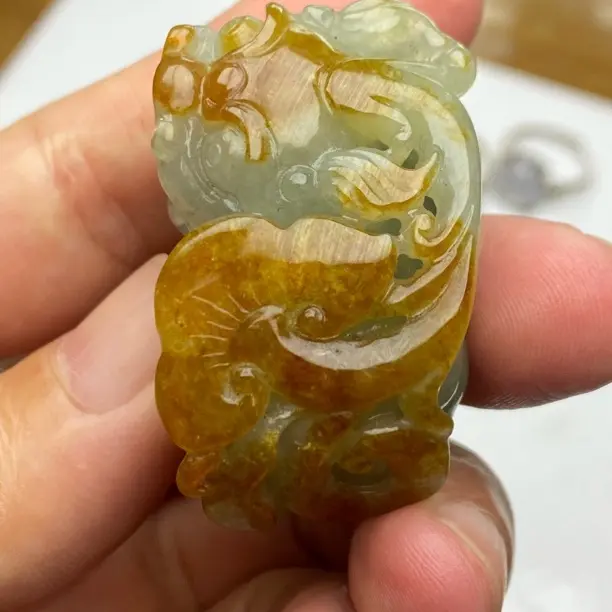 霸王貔貅口含珠招财玉饰