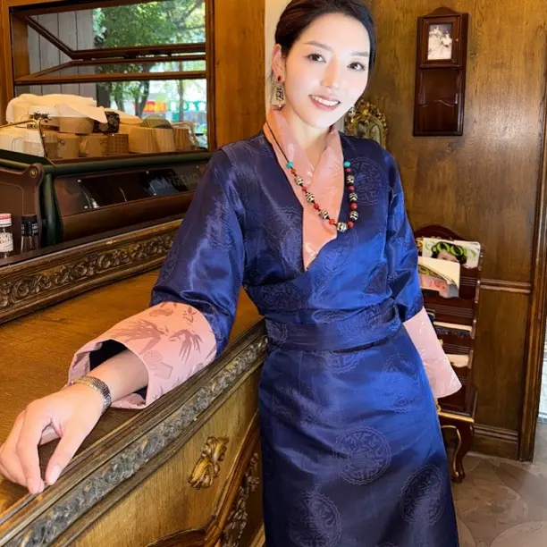 藏式博拉连衣裙春秋民族风显瘦气质日常百搭藏装女款长裙