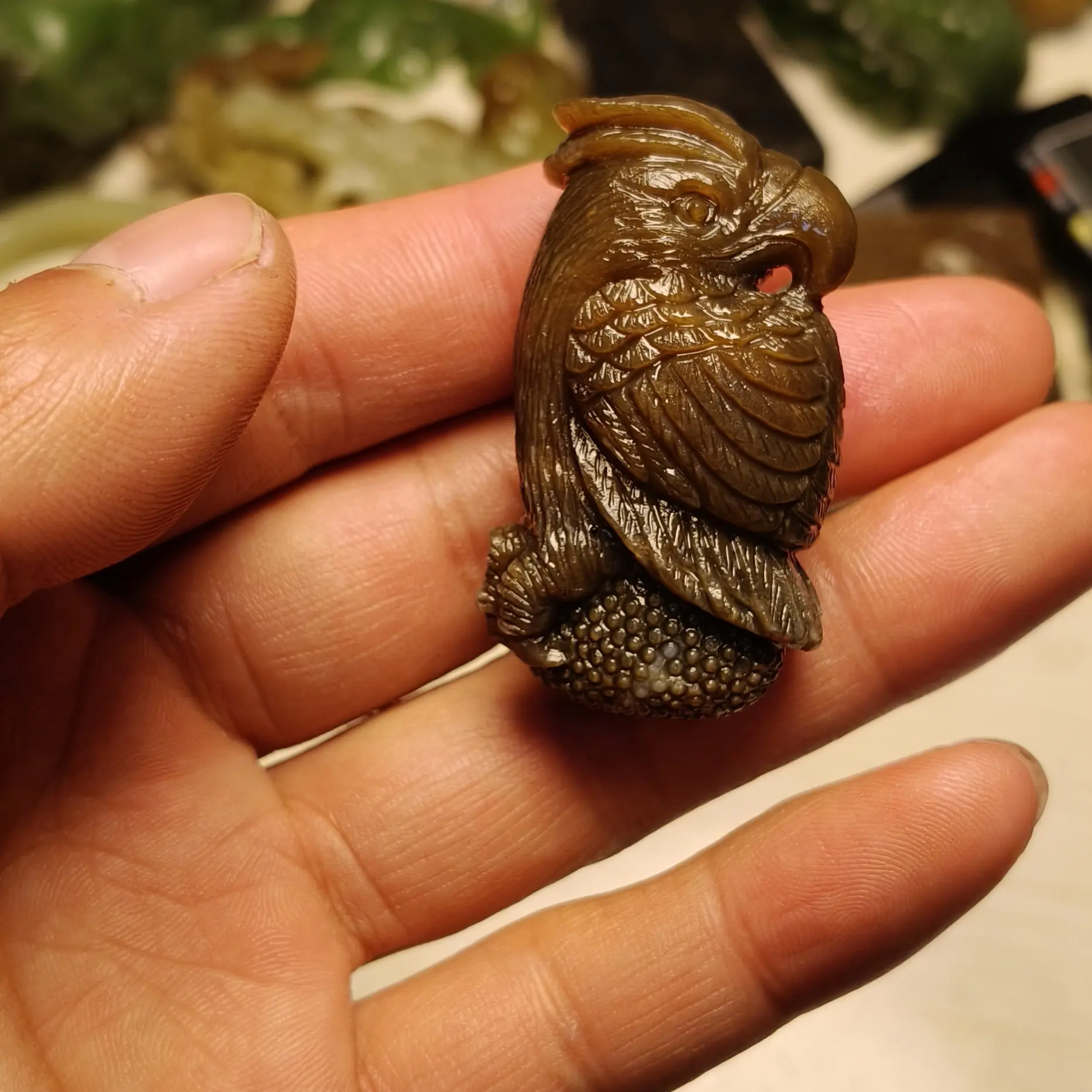 纯手工雕刻和田玉老鹰吊坠 手把件  长47.2宽28.5厚20.2重39.4克