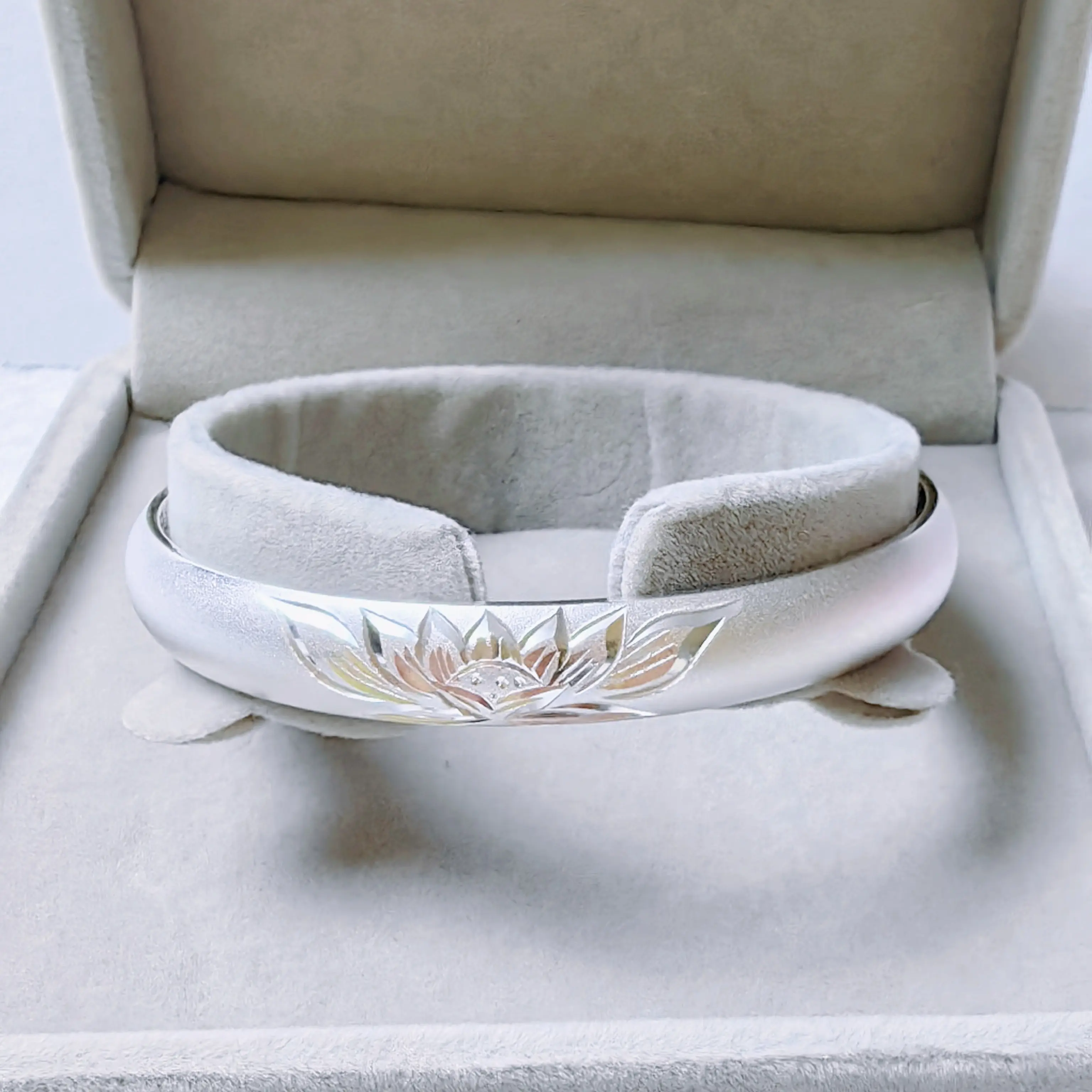 足银手镯 999 .9新款古法莲花心经实心开口年轻时尚精美百搭款