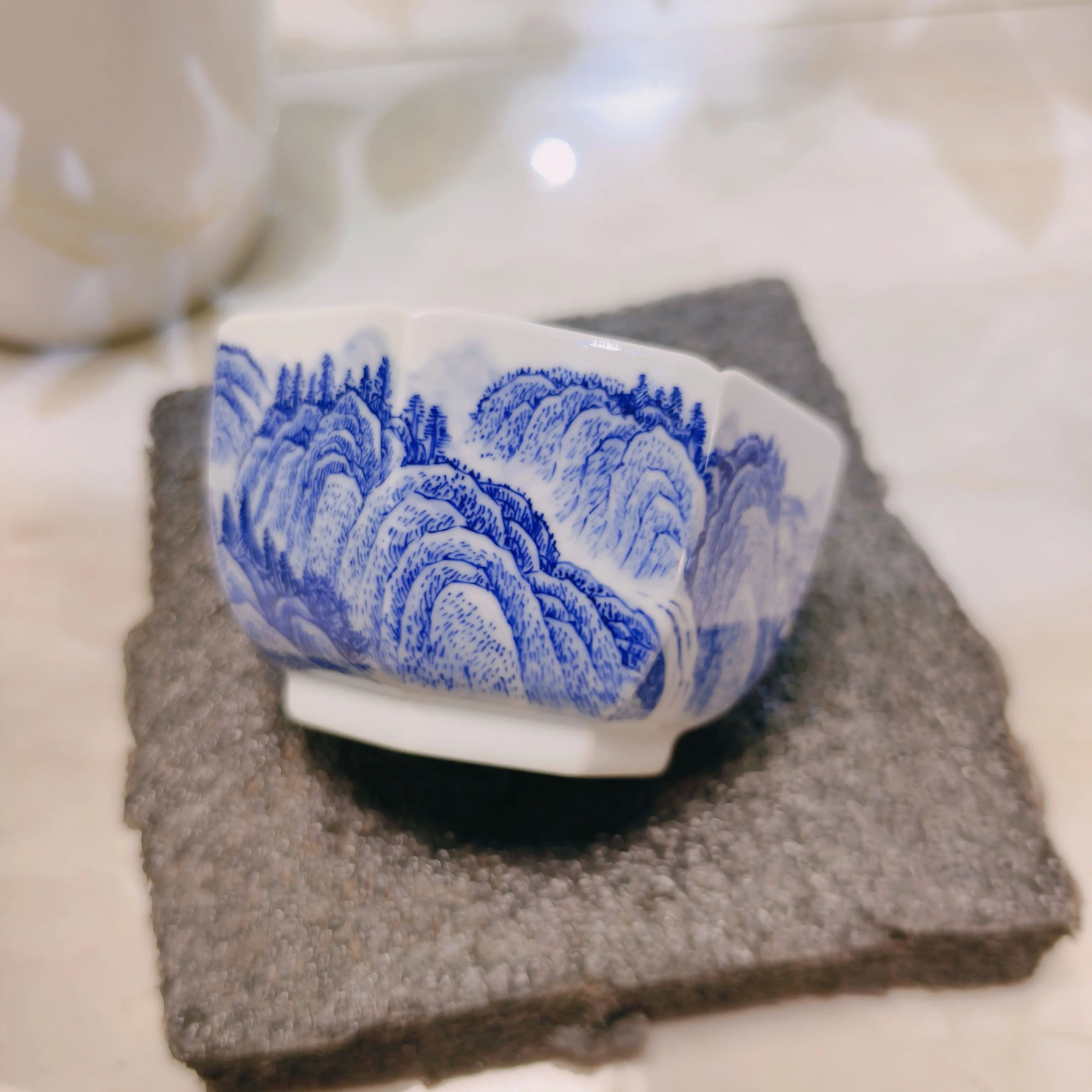 茶具`全手工青花山水八方杯容量150主人杯