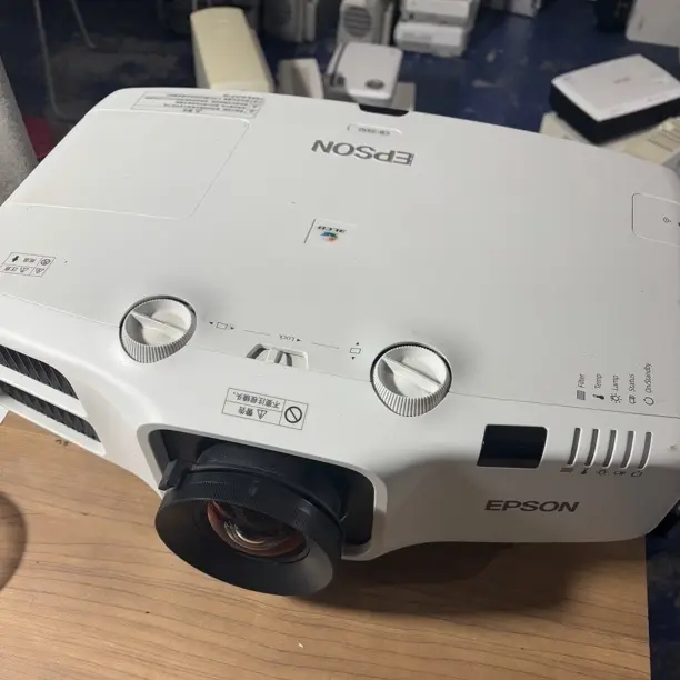 5500流明爱普生工程投影仪 运费自理
