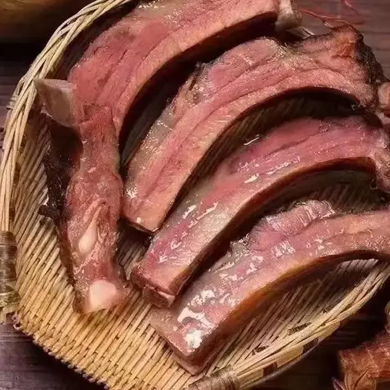 云南昭通农家柴火烟熏腊排骨传统手工腌制（一物一拍现场称重）