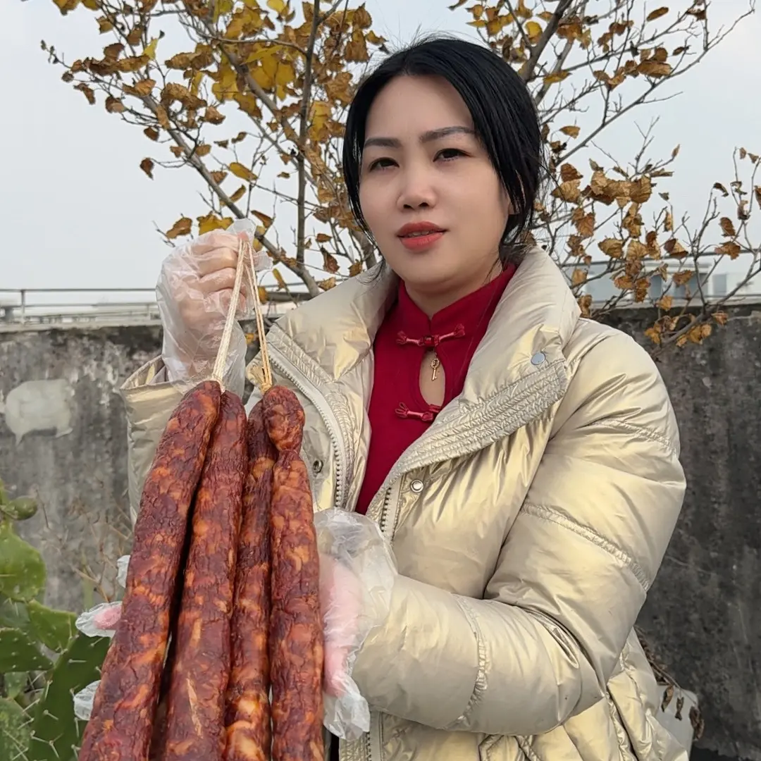 四川农家烟熏麻辣香肠腊肠广味五香风味柴火腊味特产真空包装包邮