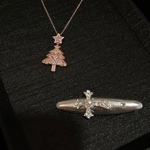 铜合金锆石项链 爆闪粉色满钻圣诞树甜美精致项链